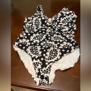 Woman one piece bathing suit size 16